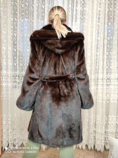 Шуба норковая с капюшоном. Греция