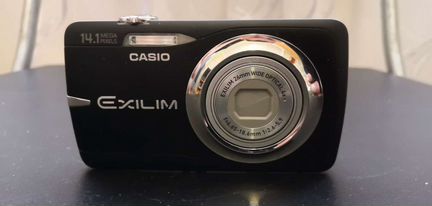 Компактный фотоаппарат casio