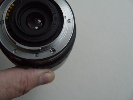 Автофокусный зумм sony Минольта З5-100mm диафра3.5