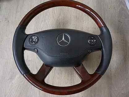 За рулем Мерседес w221