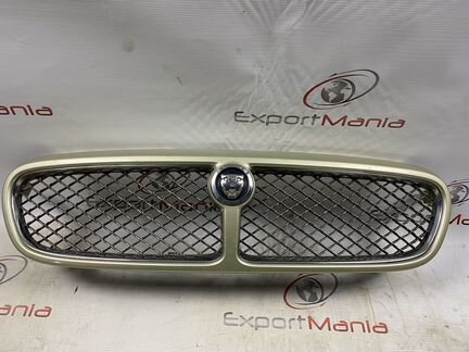 Решётка радиатора Jaguar XJ X358
