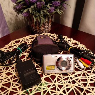 Фотоаппарат Sony Cyber-shot DSC-W210