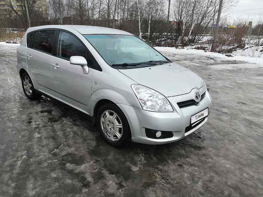 Toyota Corolla Verso 2008. Тойота Королла версо 2008.