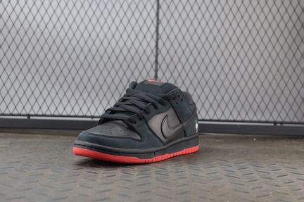 SB Dunk Low TRD QS “Pigeon”