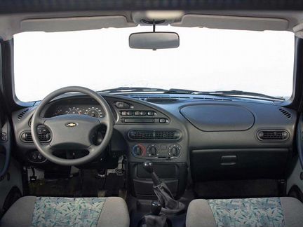 Накладка (подушка в панель) на Chevrolet Niva