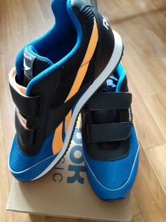 Новые кроссовки Reebok