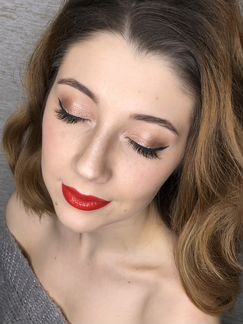 Свадебный стилист