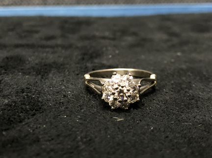 Кольцо с бриллиантами