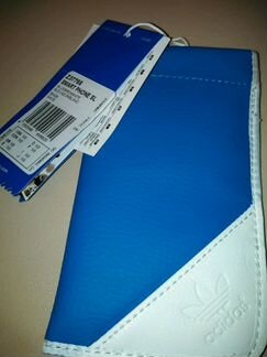 Adidas. Чехол для смартфона