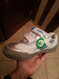 Новые кроссовки 