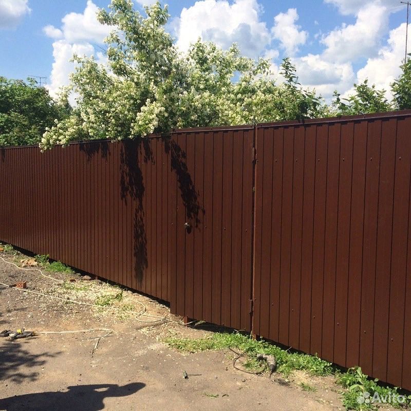 забор в россии. профзаборы. заборы в раменском районе. производство заборов в раменском районе. забор для склада.