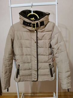 Короткий бежевый пуховик Colins XS