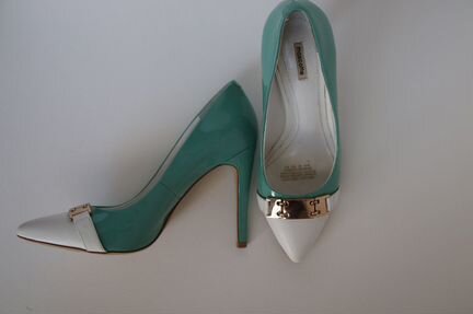 Лакированные туфли на высоком каблуке