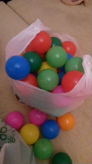 Мягкие шарики и кубики для сухого бассейна