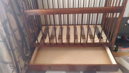Детская кроватка