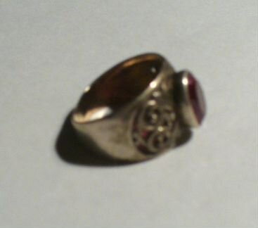 Кольцо серебряное с рубином