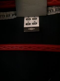 Куртка umbro новая