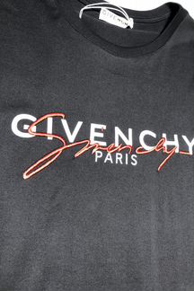 Футболка Givenchy