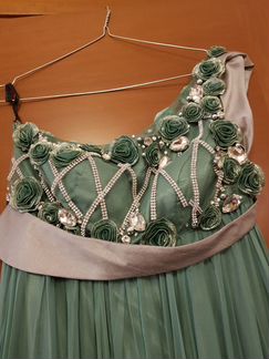 Вечернее платье