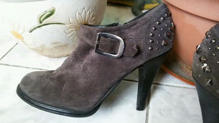 Rezerved. Poland. Натурал. замша