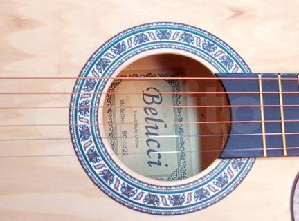 Акустическая гитара