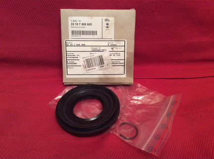 Сальник редуктора BMW 33107505605