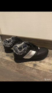 Кроссовки зимние женские