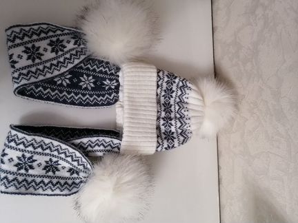 Шапочка для девочки. новая