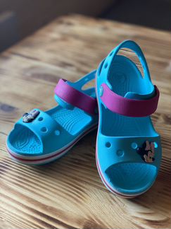 Босоножки crocs