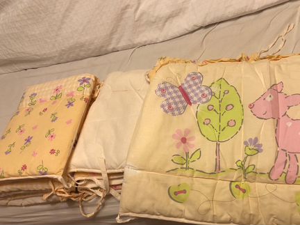 Мягкий бортик в кроватку