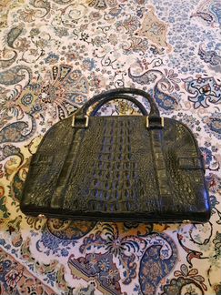 Сумка из кожи крокодила