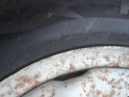 Шины 195/65R15 Roadstoune WinGuard win Spike 2шт