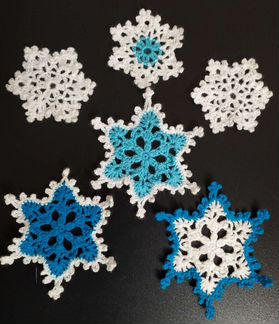 Снежинки комплект вязаные