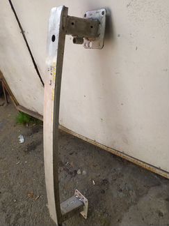 Peugeot 308 T9 2015г усилитель заднего бампера