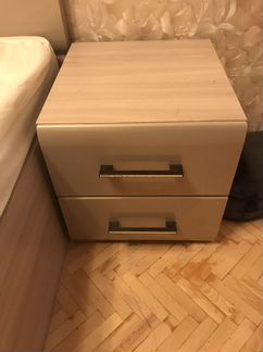 Кровать двуспальная, комод и 2 тумбочки)