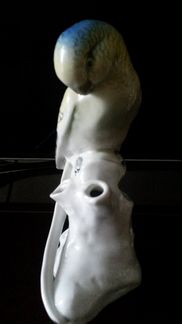 Фарфоровая статуэтка 