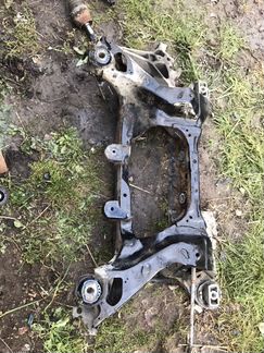 Задний подрамник Jaguar XF