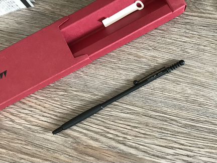 Японская шариковая ручка Tombow Zoom 707 черная