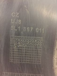 Обшивка двери передняя левая Шкода Йети