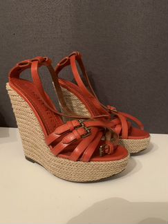 Босоножки Burberry новые