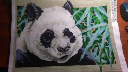 Картина из бисера панда