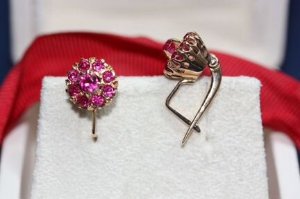 Золотые серьги