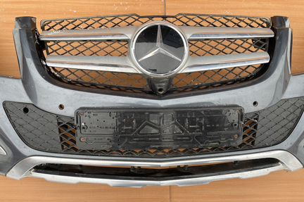 Бампер передний в сборе Mercedes X204