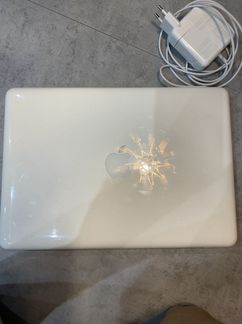 Ноутбук MacBook 13 2010