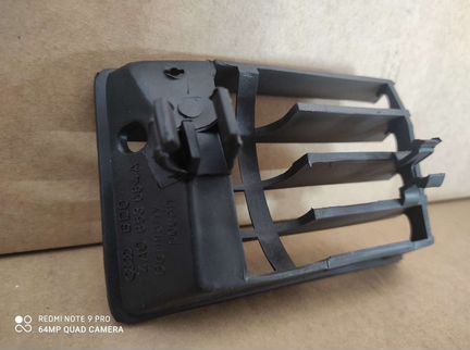 Решетка в бампер заглушка для Ауди 100