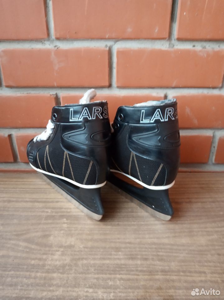 Skates