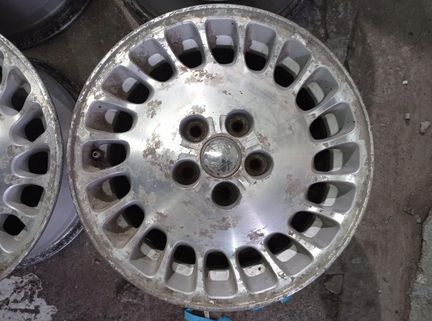 Диски бу оригинал R16 P на Nissan