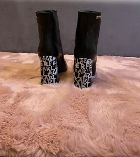 Ботильоны Karl Lagerfeld