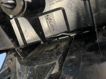 Renault kaptur правый фонарь