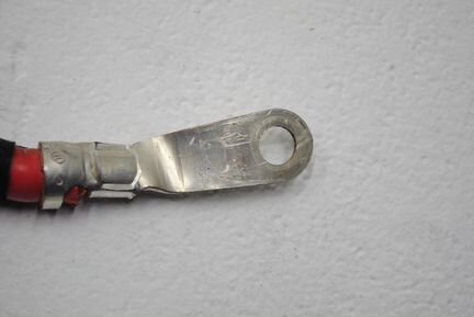 Плюсовой провод аккумулятора Volvo XC90